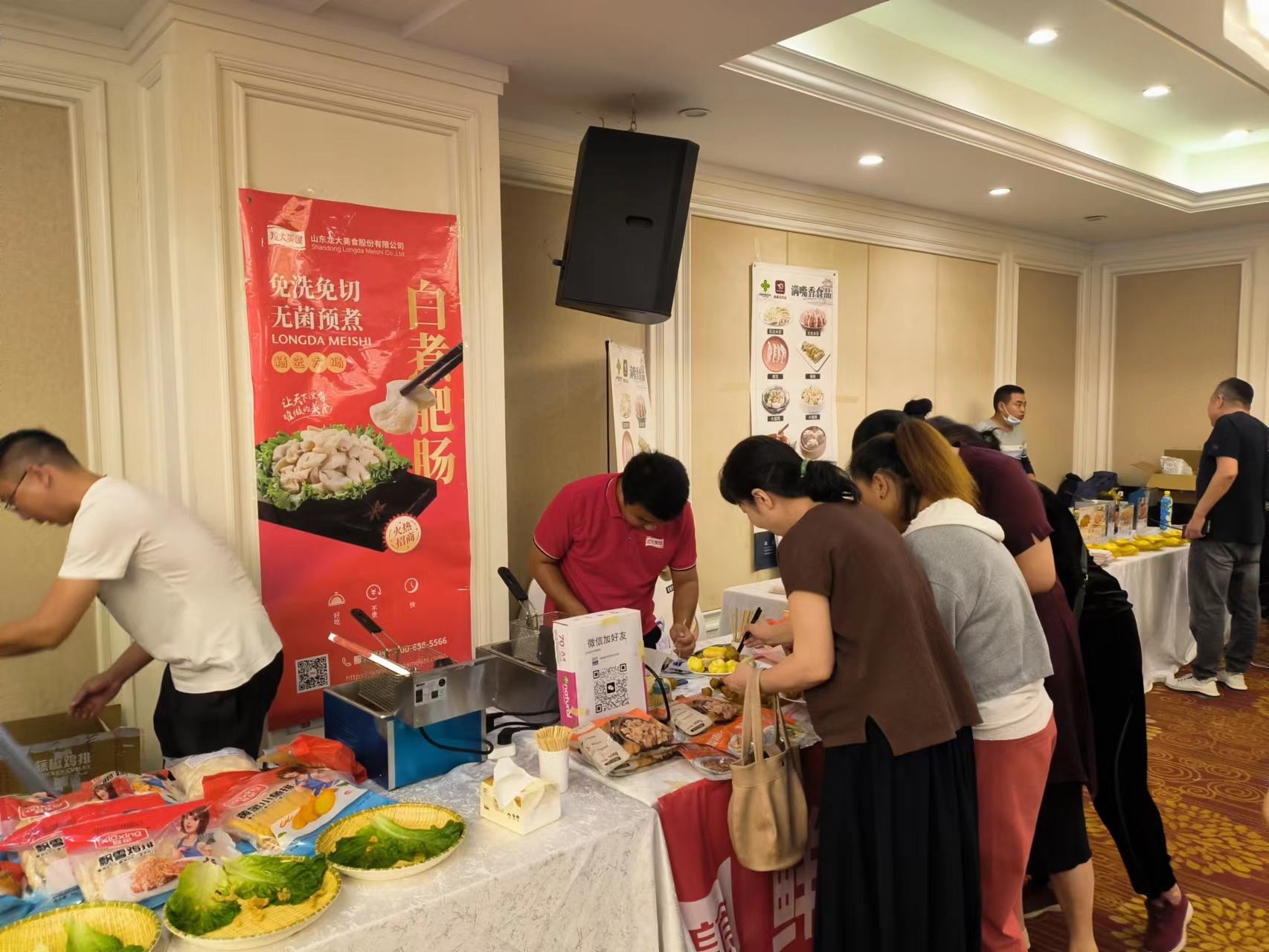 蓝狮在线测速新品推介会吸引行业客户关注，优质产品赢得客户喜爱