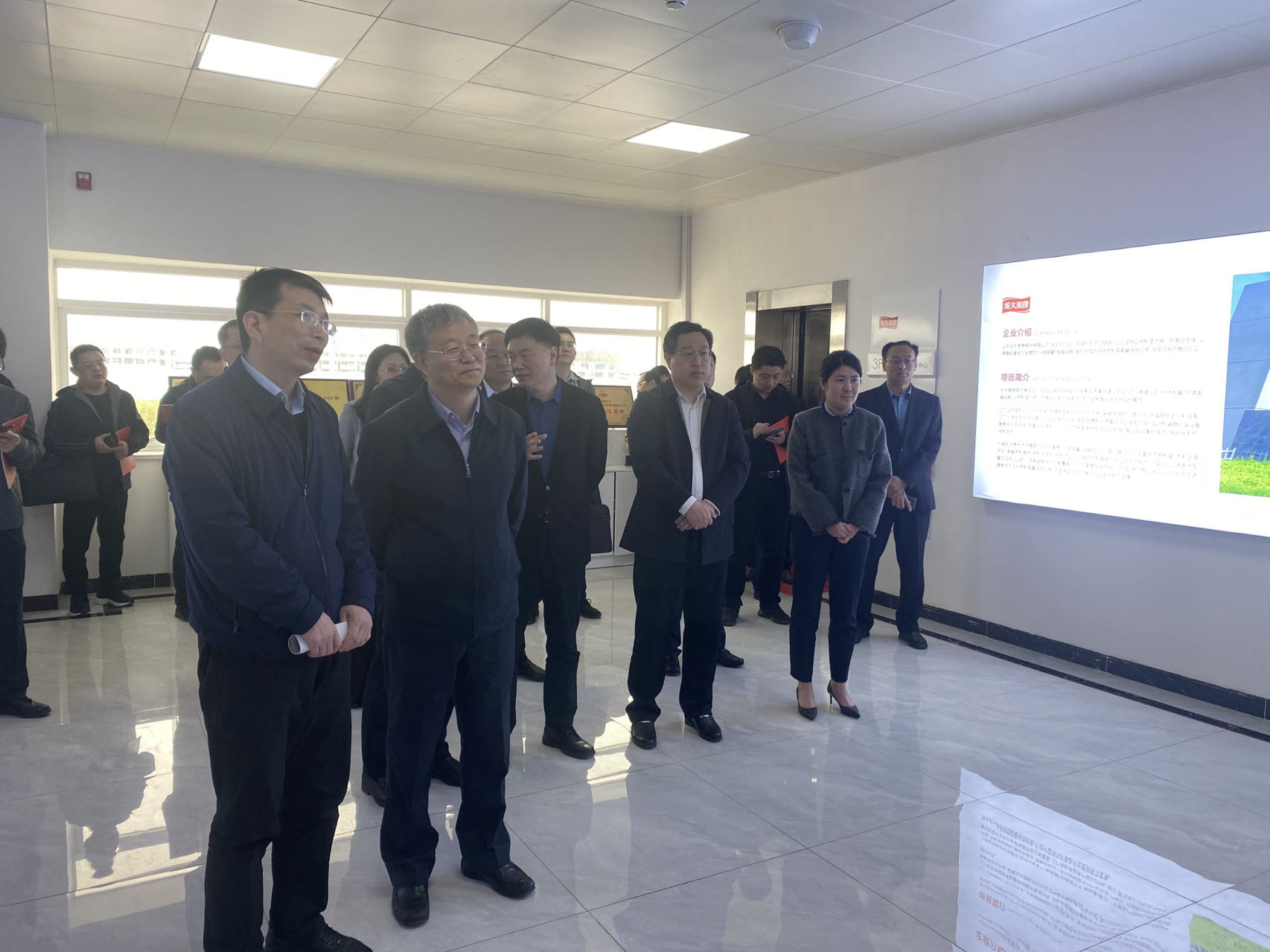 中国食品药品检定研究院调研组到访蓝狮在线测速考察调研